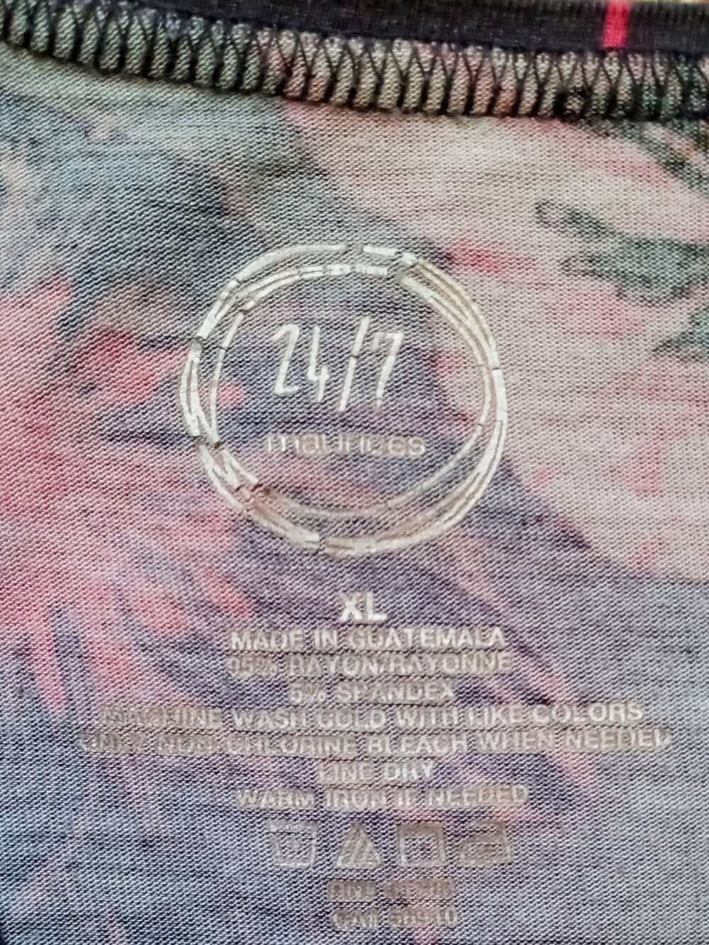 Maurices 24/7 Flowy Tank Top Sz XL Gray w/ Pink & Black Flowers - Picture 6 of 12